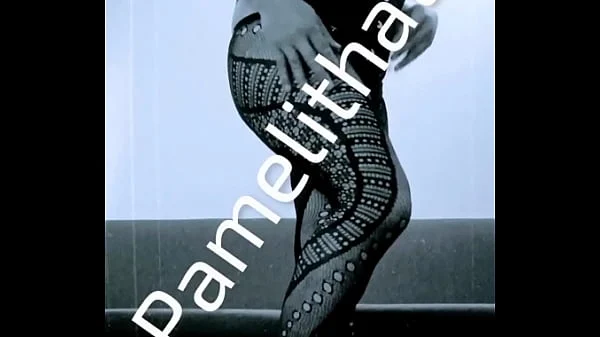 Pamelithatv trans safada na cama